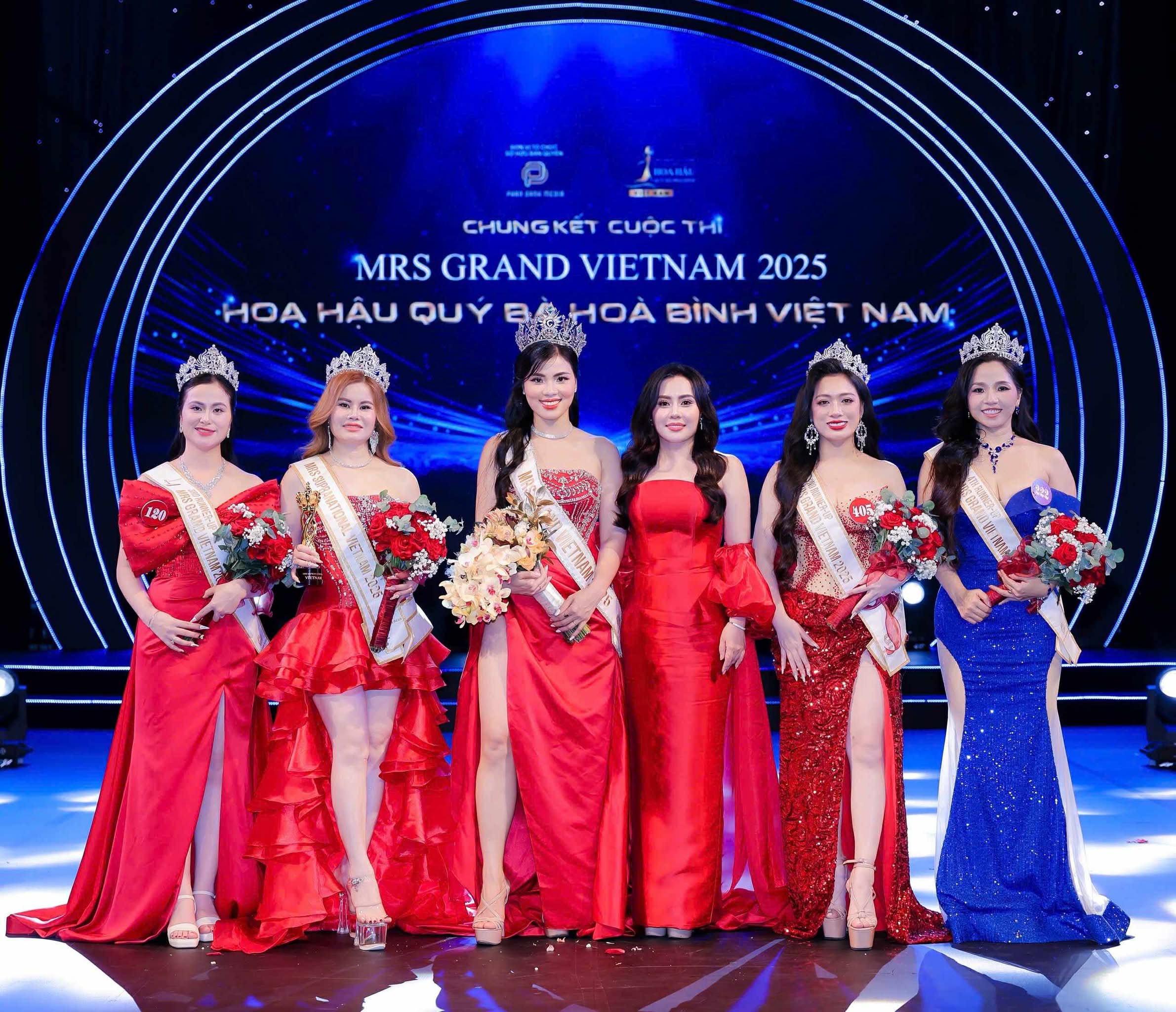 Nữ cán bộ ngành khoa học quê Hải Phòng đăng quang  Mrs Grand Vietnam 2025- Ảnh 2.