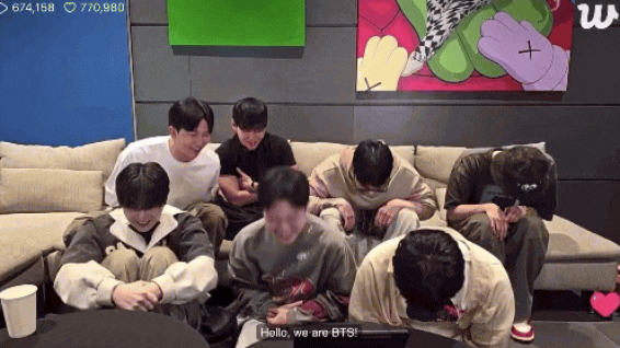 02-1751438784-thanh-vien-bi-yeu-cau-roi-nhom-lan-dau-lo-mat-hau-scandal-1-cau-xac-dinh-luon-tuong-lai-voi-bts-chrome-capture-2025-7-2-17514192478501865227633-1751420005749-175142000600192509547.gif