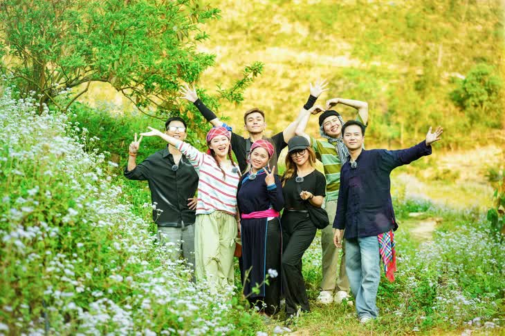 02-1751441829-gia-dinh-haha-phao-cuu-sinh-cua-nha-san-xuat-anh-trai-chong-gai-gia-dinh-haha-3-1751269867848155315513-1751343944274457089951-11-1751383586755-1751383587003488534394.jpg