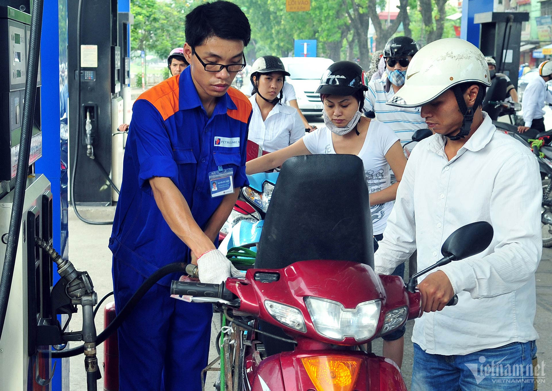 xang dau 1.jpg