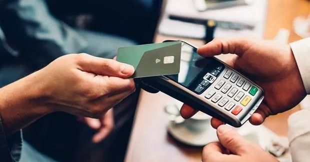 Hóa đơn trên 5 triệu không chuyển khoản: Mất quyền khấu trừ thuế ảnh 1