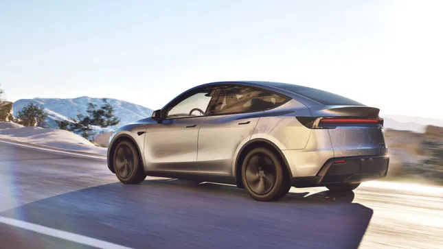 02-1751459147-nguyen-nhan-khien-nguoi-ngoi-tren-xe-dien-de-say-tesla-model-y-jun226251-1024x576-3920jpg.webp