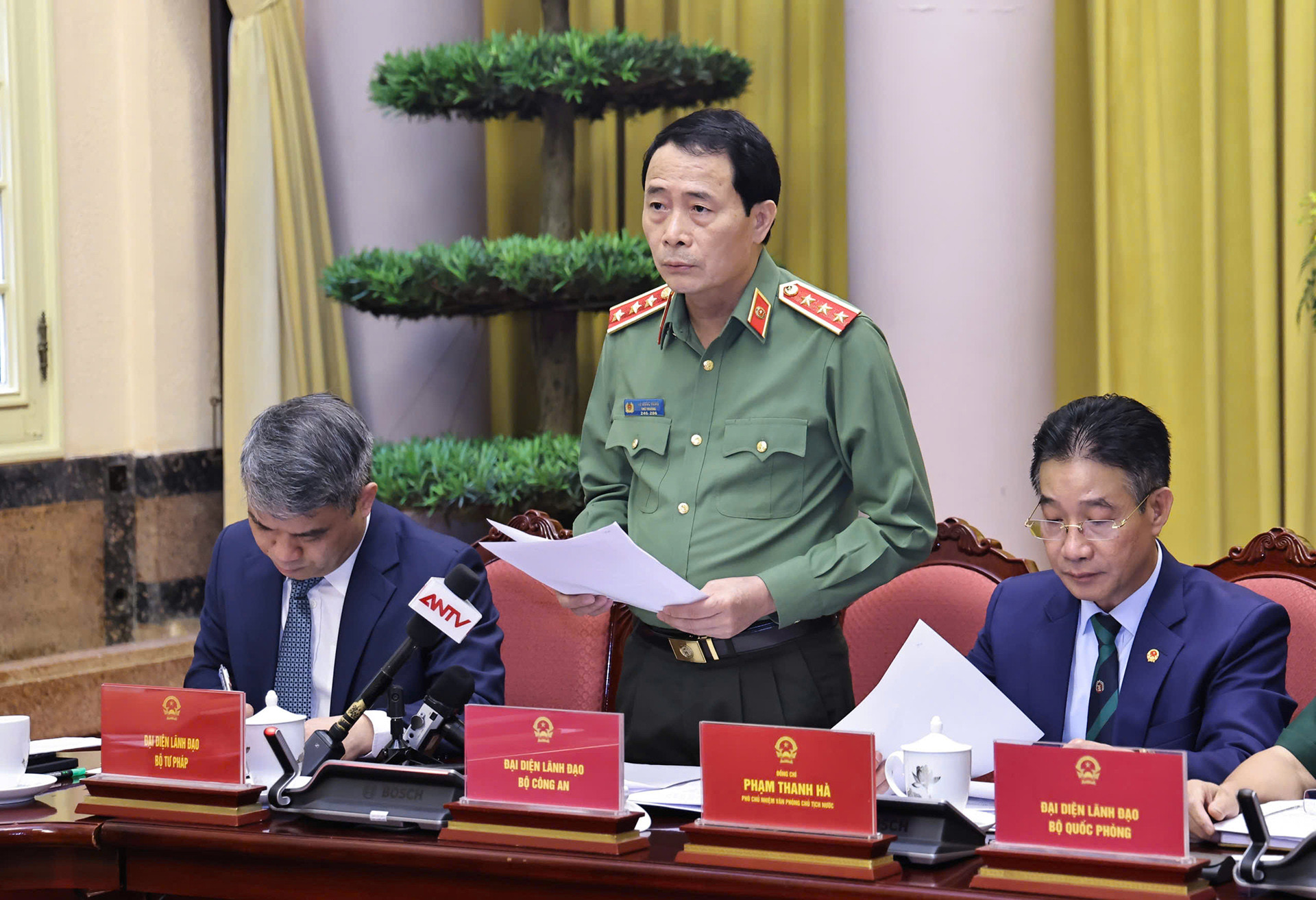 Lê Quốc Hùng