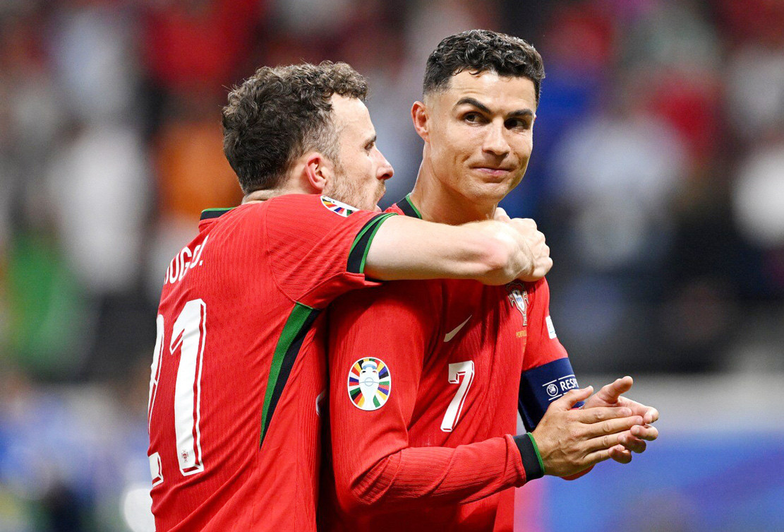 www_thesun_co_uk diogo jota cristiano ronaldo portugal 1007254900_2b065f (1).jpg