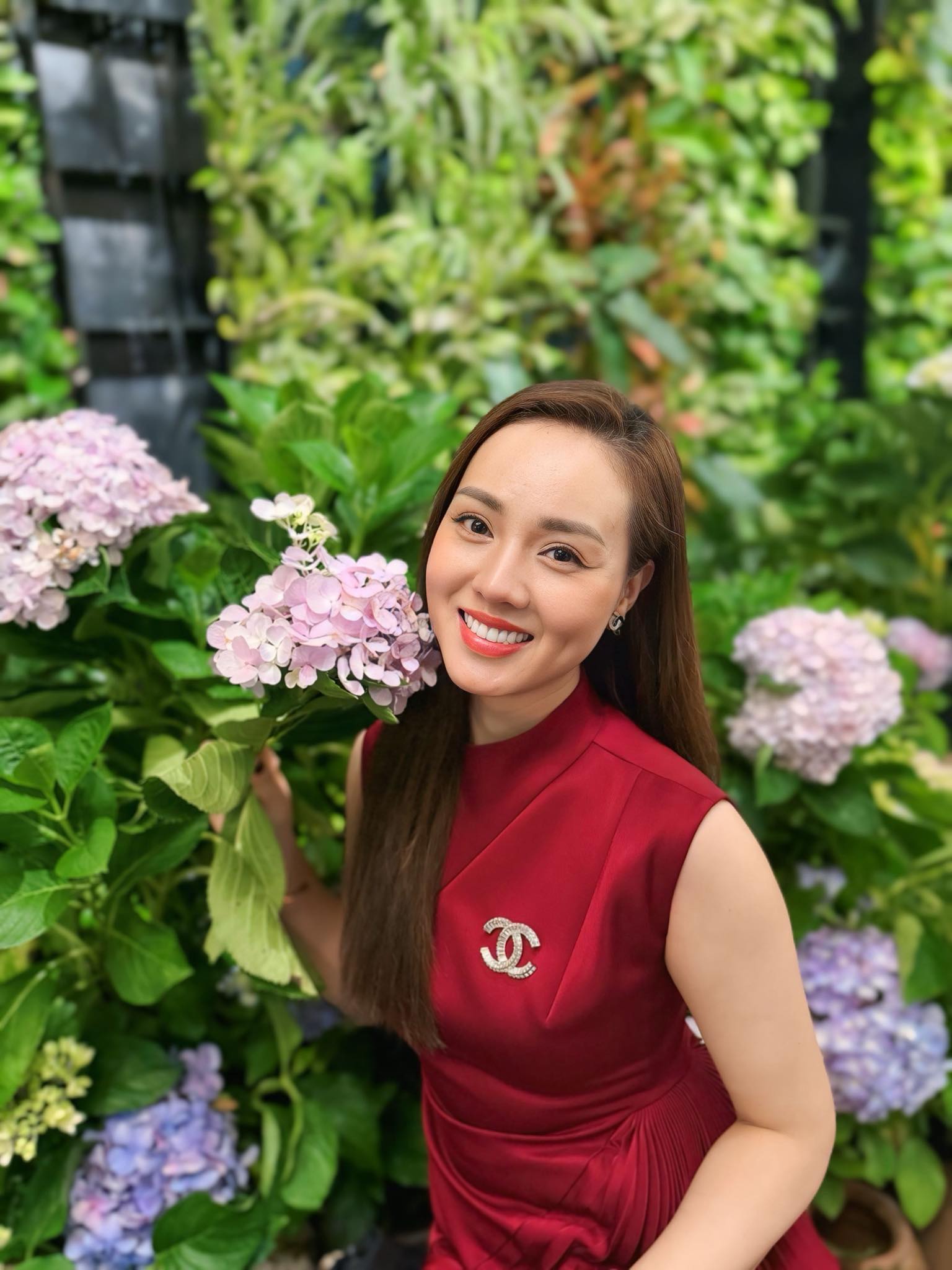 05-1751679465-vo-nsnd-cong-ly-len-tieng-ve-thong-tin-co-mot-doi-chong-roi-moi-di-cuoi-cong-ly-51053653930465529176424547251961927520755036n-1751676317347-17516763177671337383872.jpeg