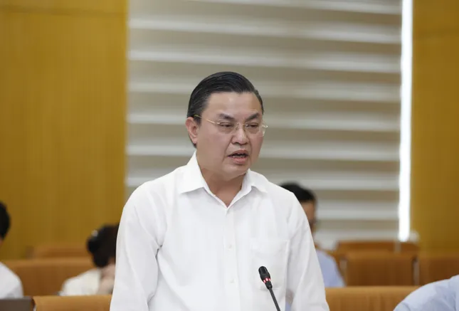 05-1751700963-giam-doc-so-de-nghi-ho-tro-nguoi-dan-ha-noi-chuyen-doi-xe-may-cu-sang-xe-dien-ts-hoang-van-thuc-1586-5377jpg.webp