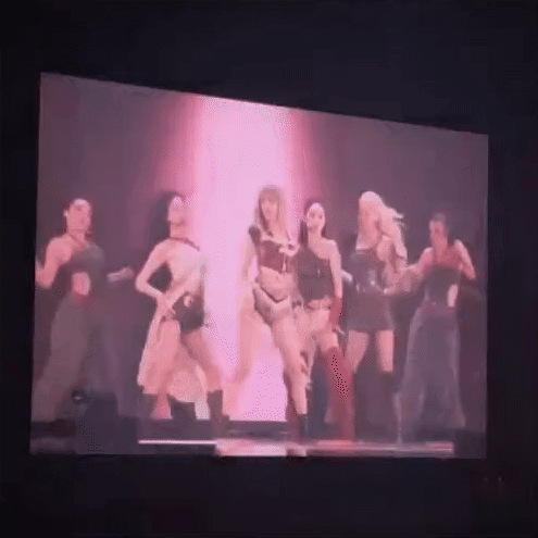 HOT: BLACKPINK trình diễn ca khúc mới, hàng triệu fan vỡ oà!- Ảnh 4.