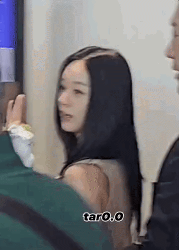 06-1751764647-hyeri-lo-dien-sau-nghi-van-co-tinh-gay-scandal-voi-han-so-hee-co-bieu-cam-dang-lo-ngai-ezgif-672469c3f95cba-1751718433722-1751718433936974885947.gif
