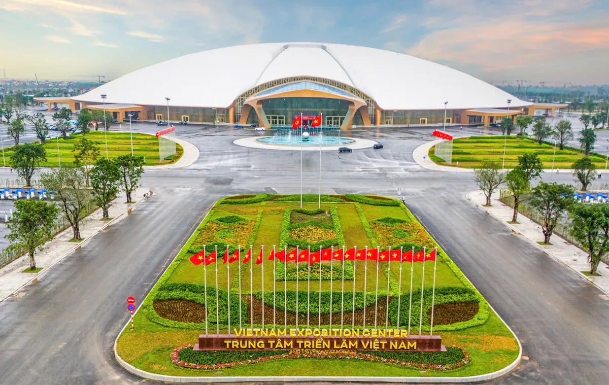 Loạt khí tài, máy bay, xe đặc chủng hiện đại bậc nhất sắp xuất hiện ở sự kiện lớn chưa từng có ở Hà Nội - Ảnh 1.