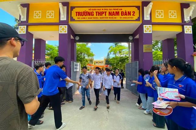 Sốc toàn tập: Lý do điểm chuẩn lớp 10 ở Nghệ An thấp chưa từng có- Ảnh 1.