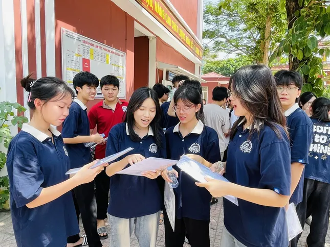 Sốc toàn tập: Lý do điểm chuẩn lớp 10 ở Nghệ An thấp chưa từng có- Ảnh 3.