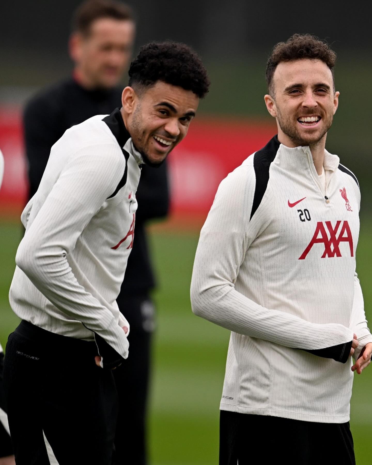 Trên mạng khóc thương, sau lưng đi tiệc tùng, sao Liverpool nhận bão phẫn nộ vì vô cảm với Diogo Jota- Ảnh 5.