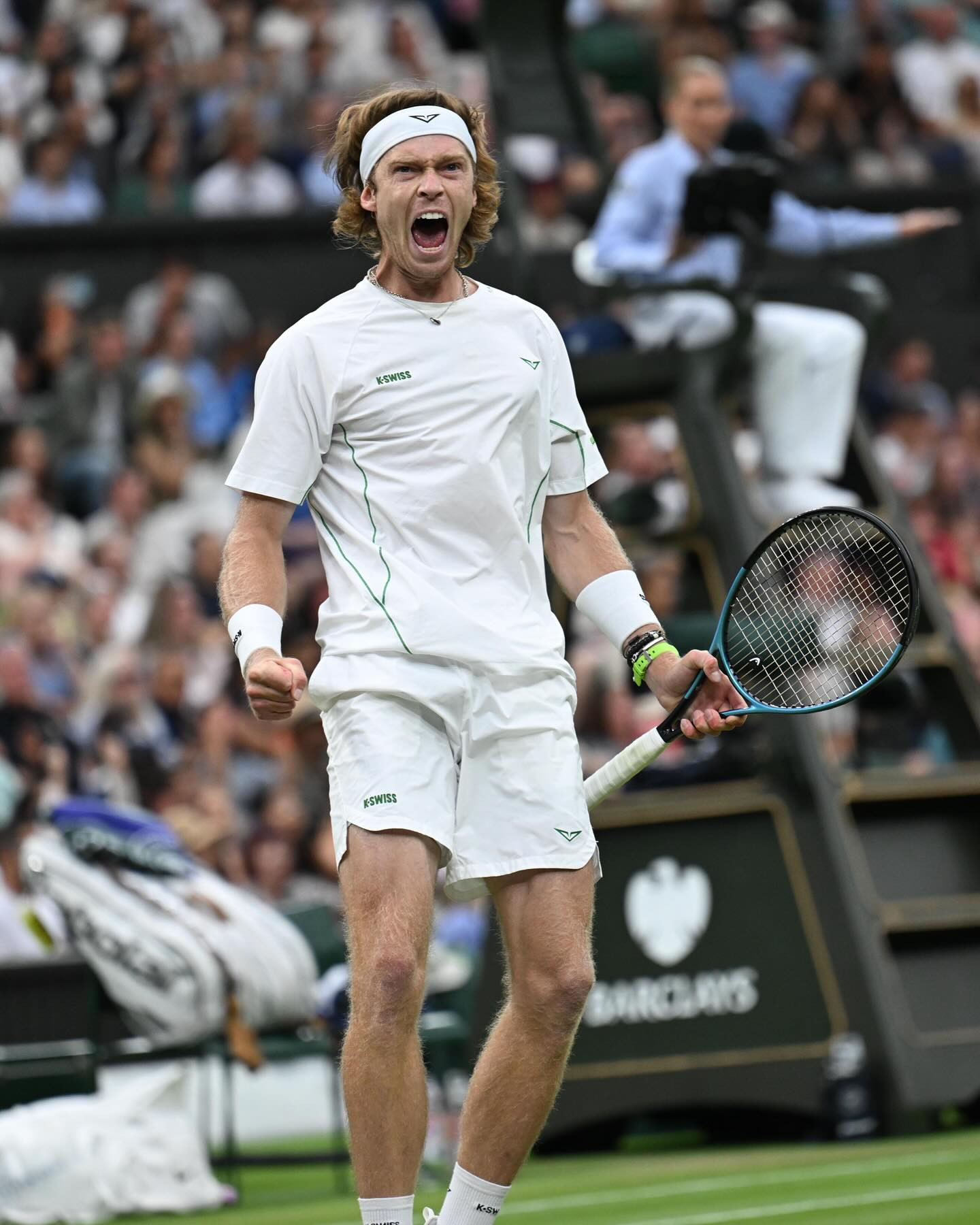 07-1751857452-alcaraz-thoi-bay-rublev-doat-ve-tu-ket-wimbledon-2025.jpg