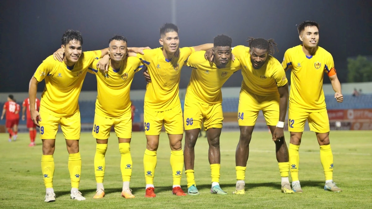 them mot doi bong v-league len tieng vu doi ten sau sap nhap tinh, thanh hinh anh 1