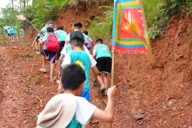 MC Minh Trang lại gây tranh cãi ảnh 3