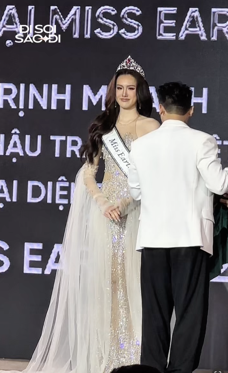 08-1751940829-1-hoa-hau-viet-mat-suat-thi-quoc-te-btc-len-tieng-thong-tin-mua-ban-giai.png