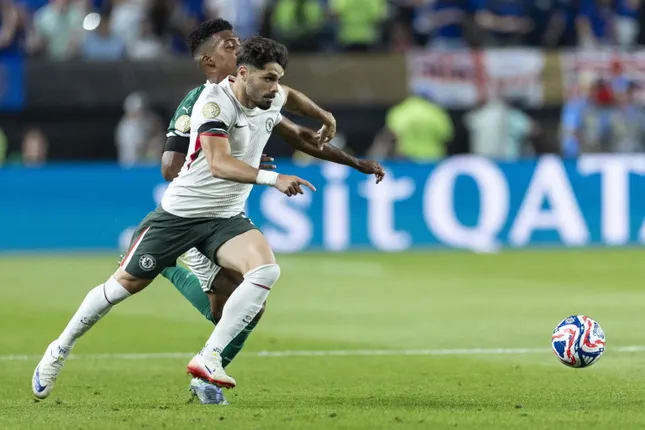 Vé xem bán kết FIFA Club World Cup ế ẩm khiến FIFA phải giảm giá... 35 lần ảnh 2
