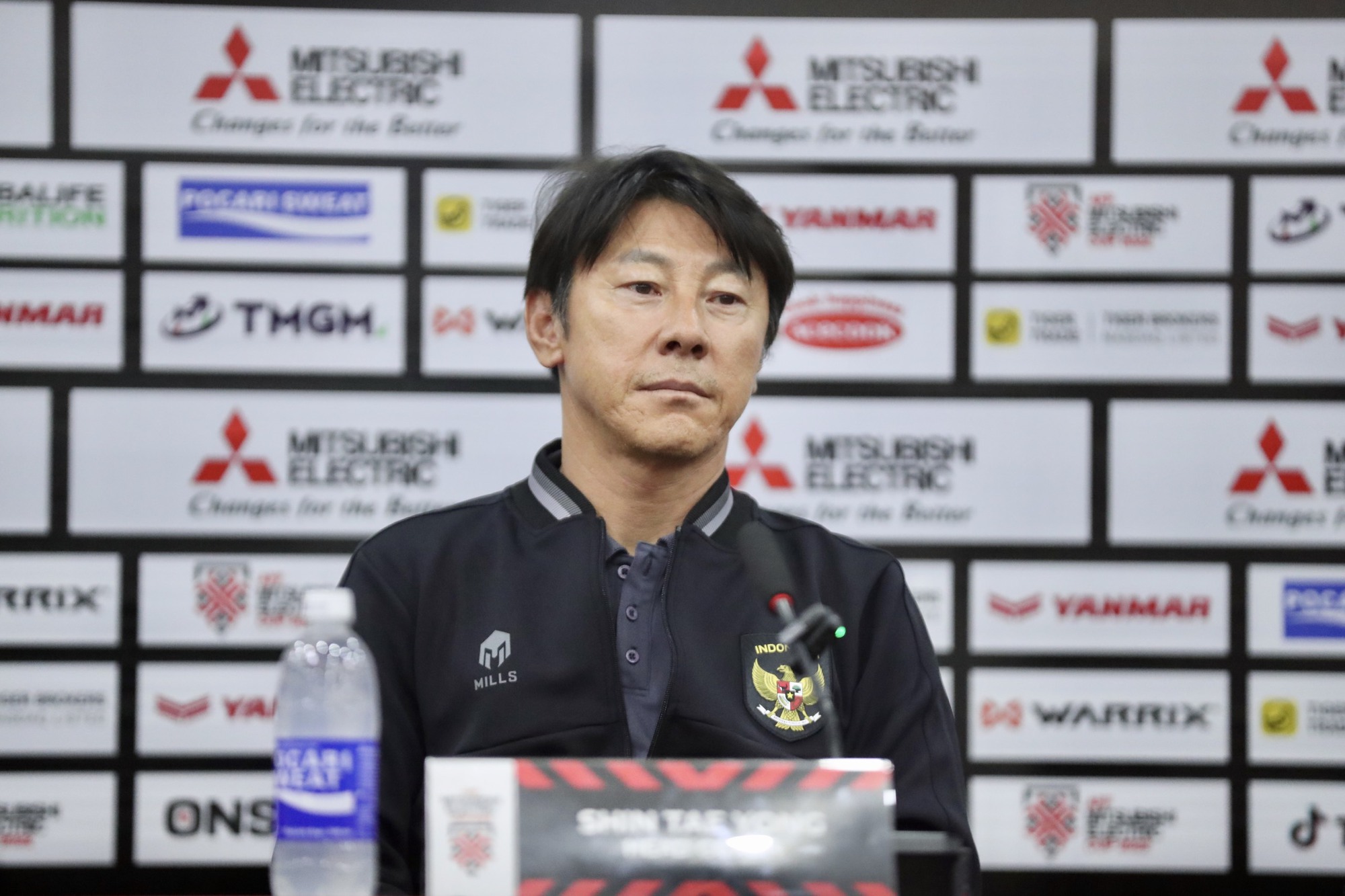Tái xuất bằng trận thua, HLV Troussier còn mất luôn cơ hội dẫn dắt đội bóng từng dự World Cup? - Ảnh 2.