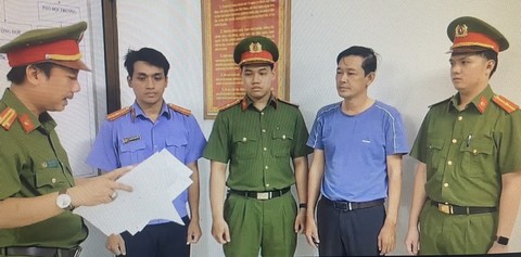 Cựu Trưởng ban quản trị chung cư Miếu Nổi và đồng phạm tham ô 1,2 tỷ đồng -0