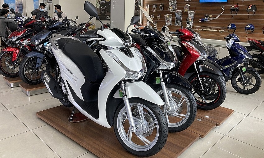 Giá xe SH mới nhất giảm kịch sàn, có bản thấp hơn cả niêm yết, hiện tượng hiếm thấy của xe máy Honda- Ảnh 3.