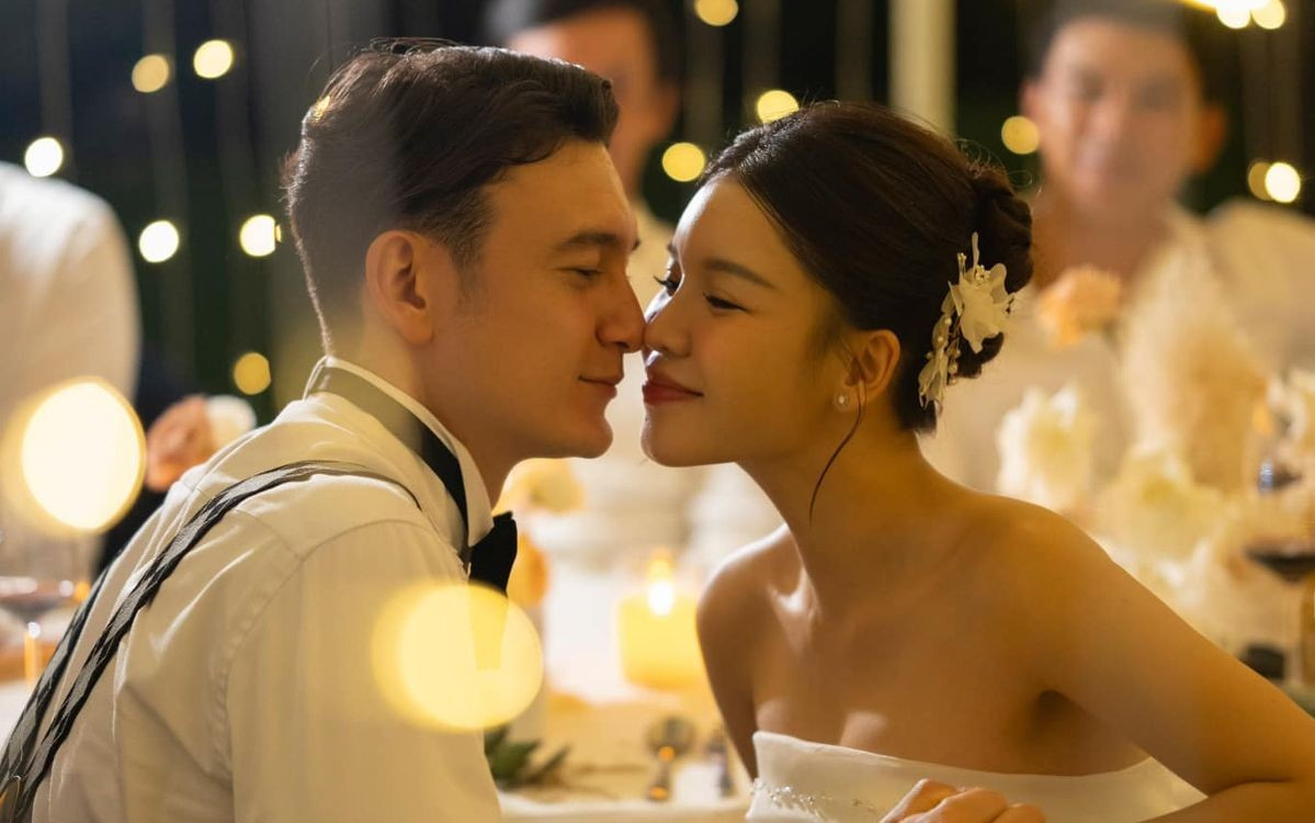 Ngày 19/2, Văn Lâm thông báo vợ đã hạ sinh con đầu lòng.