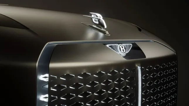 10-1752117837-bentley-he-lo-xe-dien-sieu-sang-chi-co-3-cho-ngoi.webp