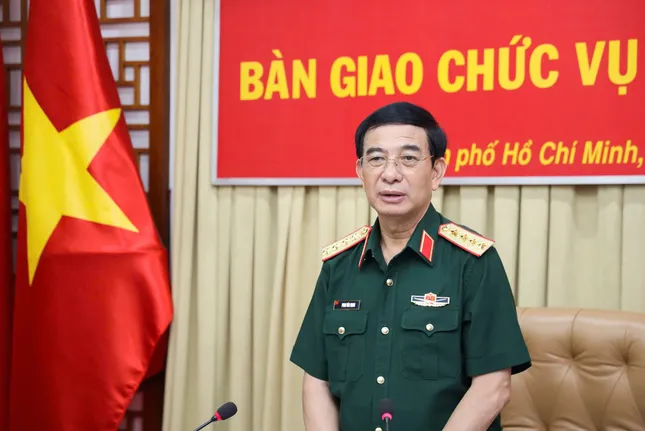 Đại tướng Phan Văn Giang chủ trì lễ bàn giao chức vụ Tư lệnh Quân khu 7 ảnh 3