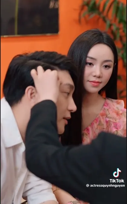 10-1752121550-hang-loat-video-nghe-si-viet-quang-cao-chan-may-phong-thuy-bien-mat.webp